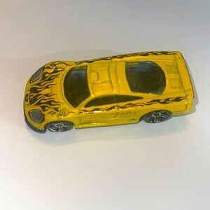 2000-2009 Saleen S7 Collectible 1/64 Scale Diecast Diorama Model